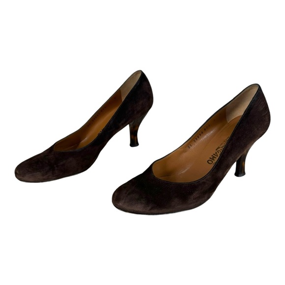 Salvatore Ferragamo Shoes - Salvatore Ferragamo Women’s 9 B Brown Suede Pumps VTG Vintage Tortoise Heel